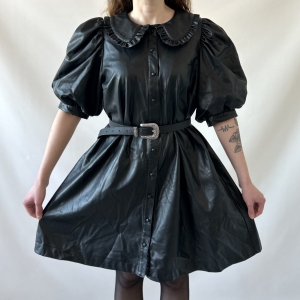 czarna skórzana retro sukienka