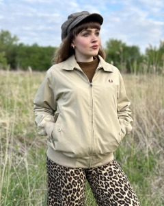 Fred Perry beżowa kurtka wiatrówka 